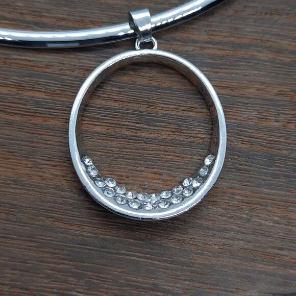 Silver and Crystal Collar Necklace with Oval Pendant - Picture 2 of 7